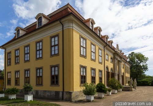 Mosigkau palace and park (Schloss Mosigkau)