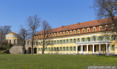 Дворец и парк Зондерсхаузен (Schloss Sondershausen)