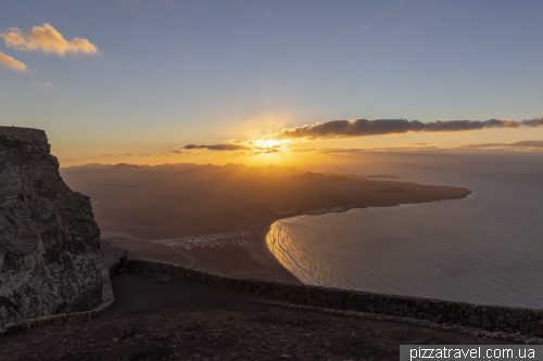 Мірадор Ріско-де-Фамара (Mirador de El Risco de Famara)