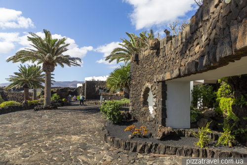 Пещера Хамеос-дель-Агуа (Jameos del Agua)