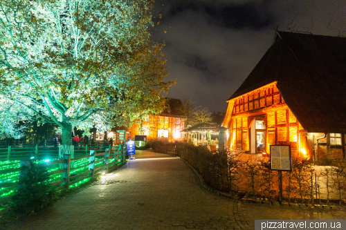 Різдвяне підсвічування у зоопарку Ганновера (Christmas Garden Hannover)