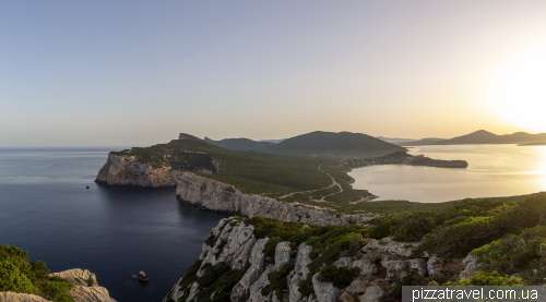 Мис Кача (Capo Caccia)