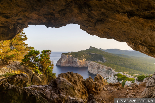 Мис Кача (Capo Caccia)