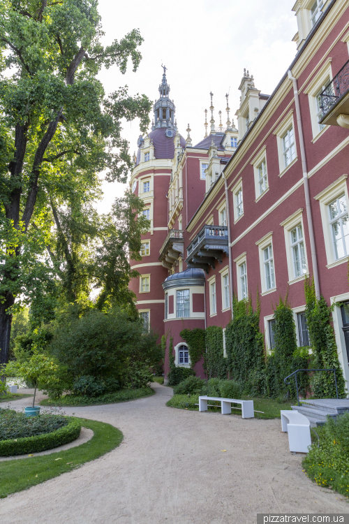 Палац та парк у Бад Мускау (Bad Muskau)