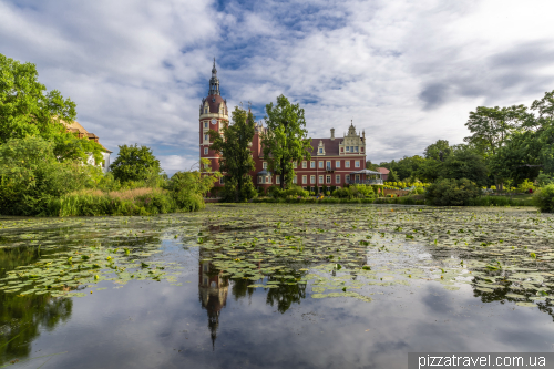 Палац та парк у Бад Мускау (Bad Muskau)