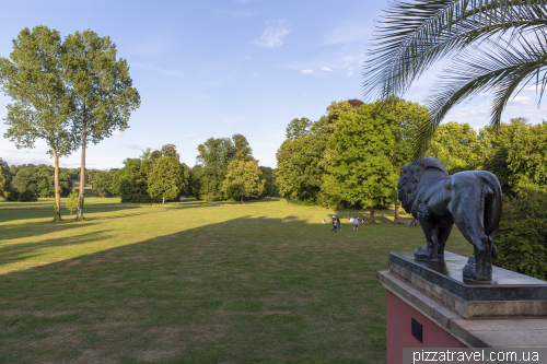 Палац та парк у Бад Мускау (Bad Muskau)