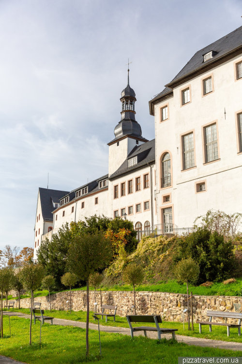 Замок Вильденфельс (Schloss Wildenfels)