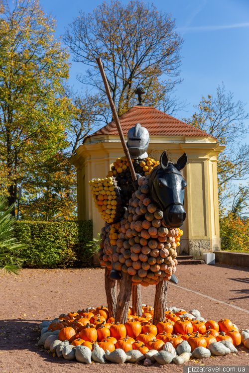 Замок і парк Ліхтенвальде (Schloss und Park Lichtenwalde)