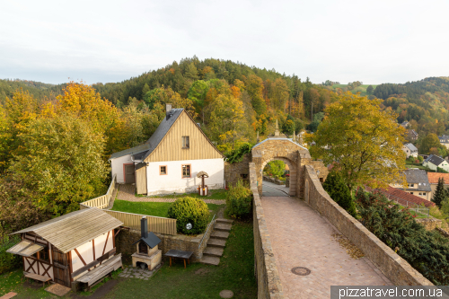 Замок Шарфенштайн (Burg Scharfenstein)