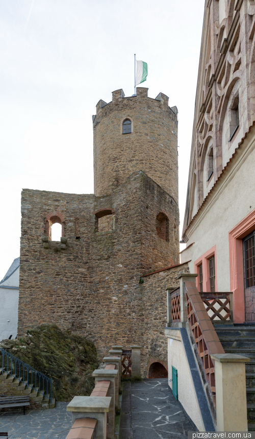 Замок Шарфенштайн (Burg Scharfenstein)