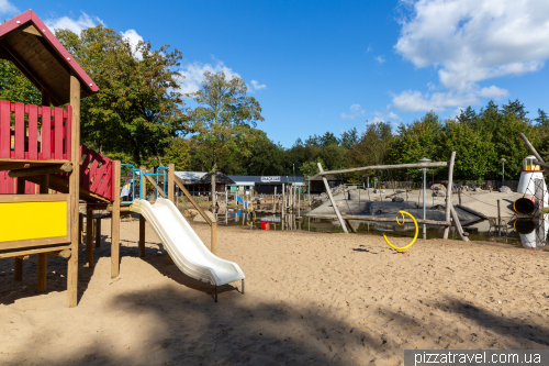 Restaurant with children's playground Grand Cafe Sands