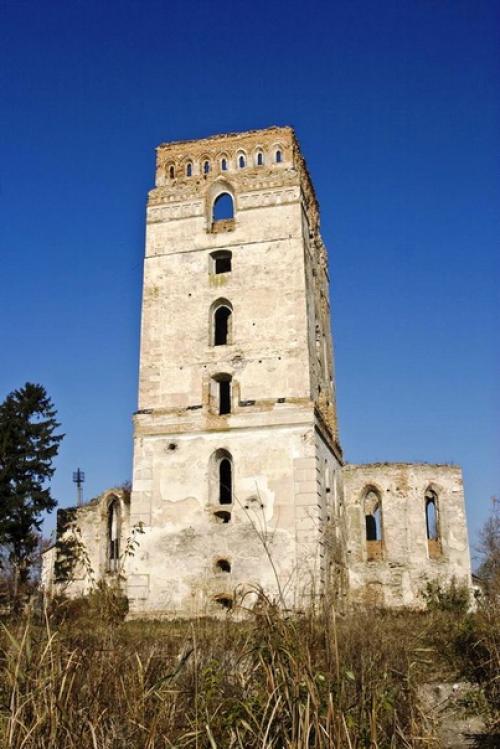 Defense tower ruins