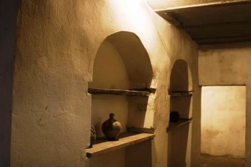 Basement premises that served as a refrigerator in the 18th century.