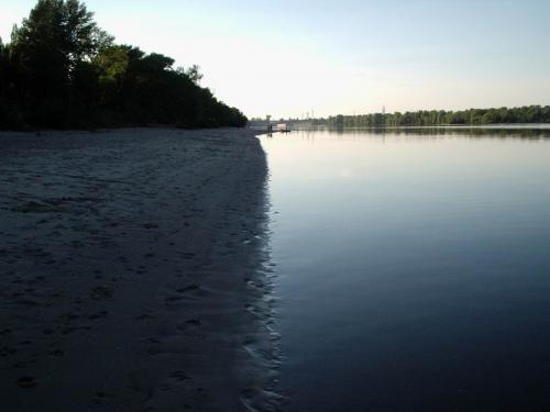 Kaniv beaches