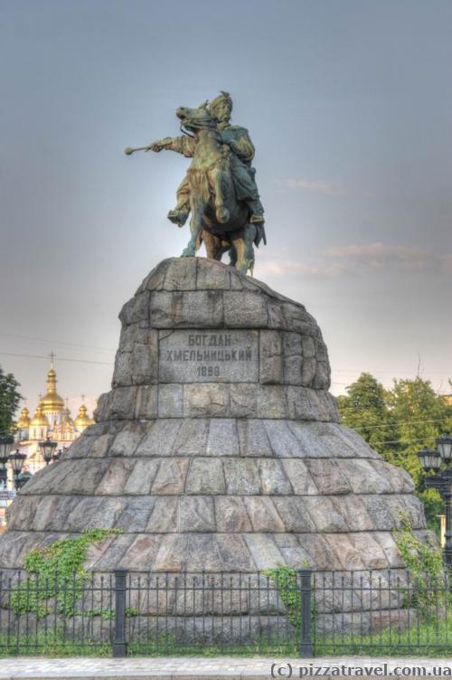 Monument to Bogdan Khmelnytsky