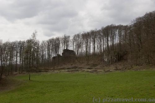 Field in front of the Unicorn Cave