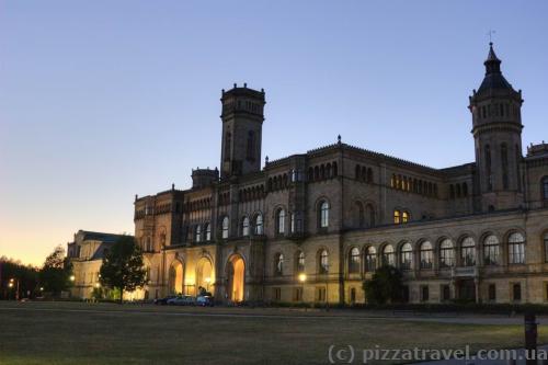 Leibniz University of Hannover