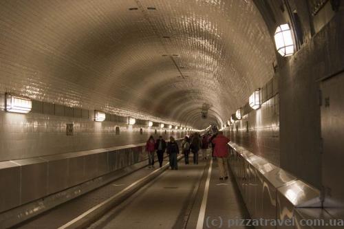 Tunnel under the Elbe