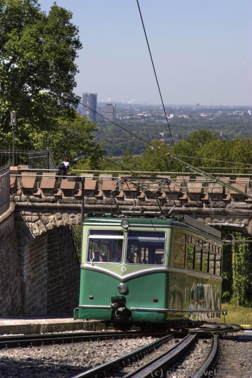 Cable car to the Drachenburg Castle