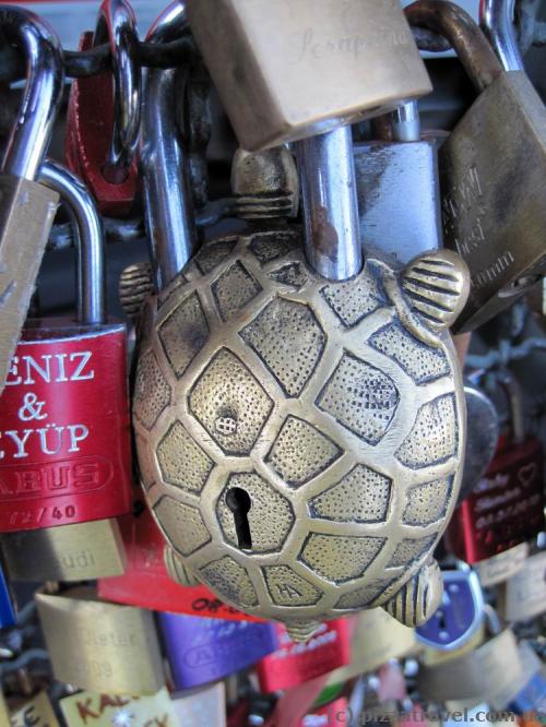 Locks on the Hohenzollern bridge in Cologne