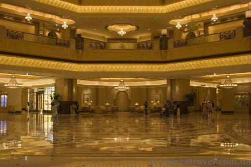 Готель Emirates Palace в Абу-Дабі