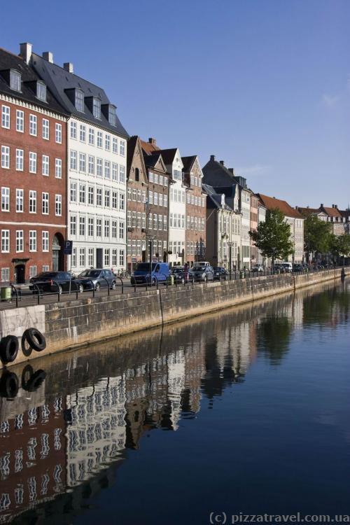 Houses on the Frederiksholms canal