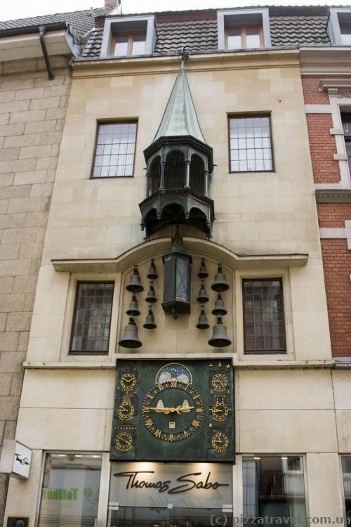 Clock with bells on Prinzipalmarkt