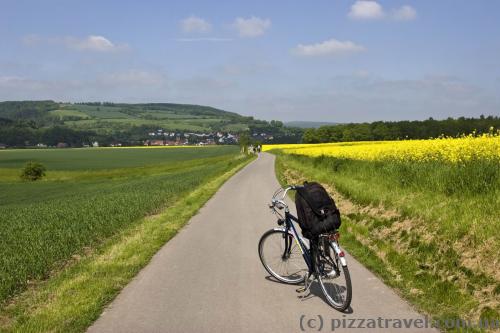 Cycling route along the Weser river