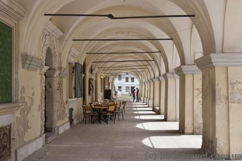 Arcades in Zhovkva