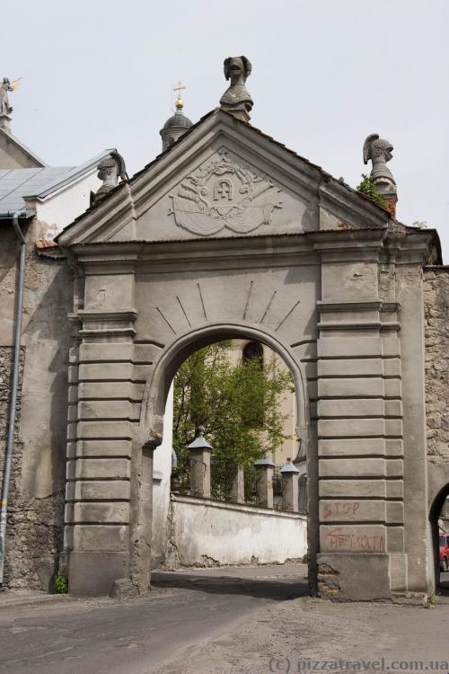 Glinsky gate