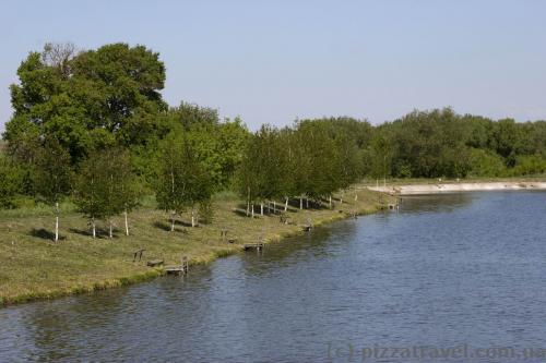 Places for fishing; there's plenty of fish in the lake.