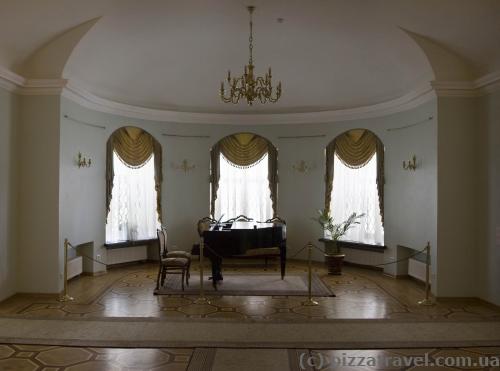 Interiors of the Kyrylo Rozumovsky Palace in Baturin