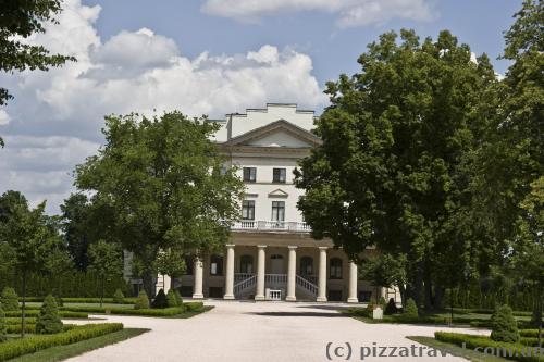 Kyrylo Rozumovsky Palace in Baturin