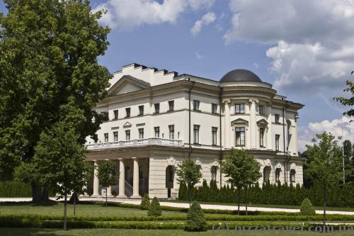 Kyrylo Rozumovsky Palace in Baturin