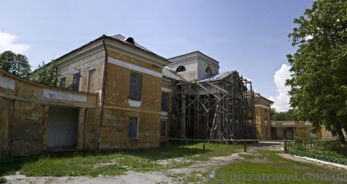 Palace in Velyki Mezhyrichi